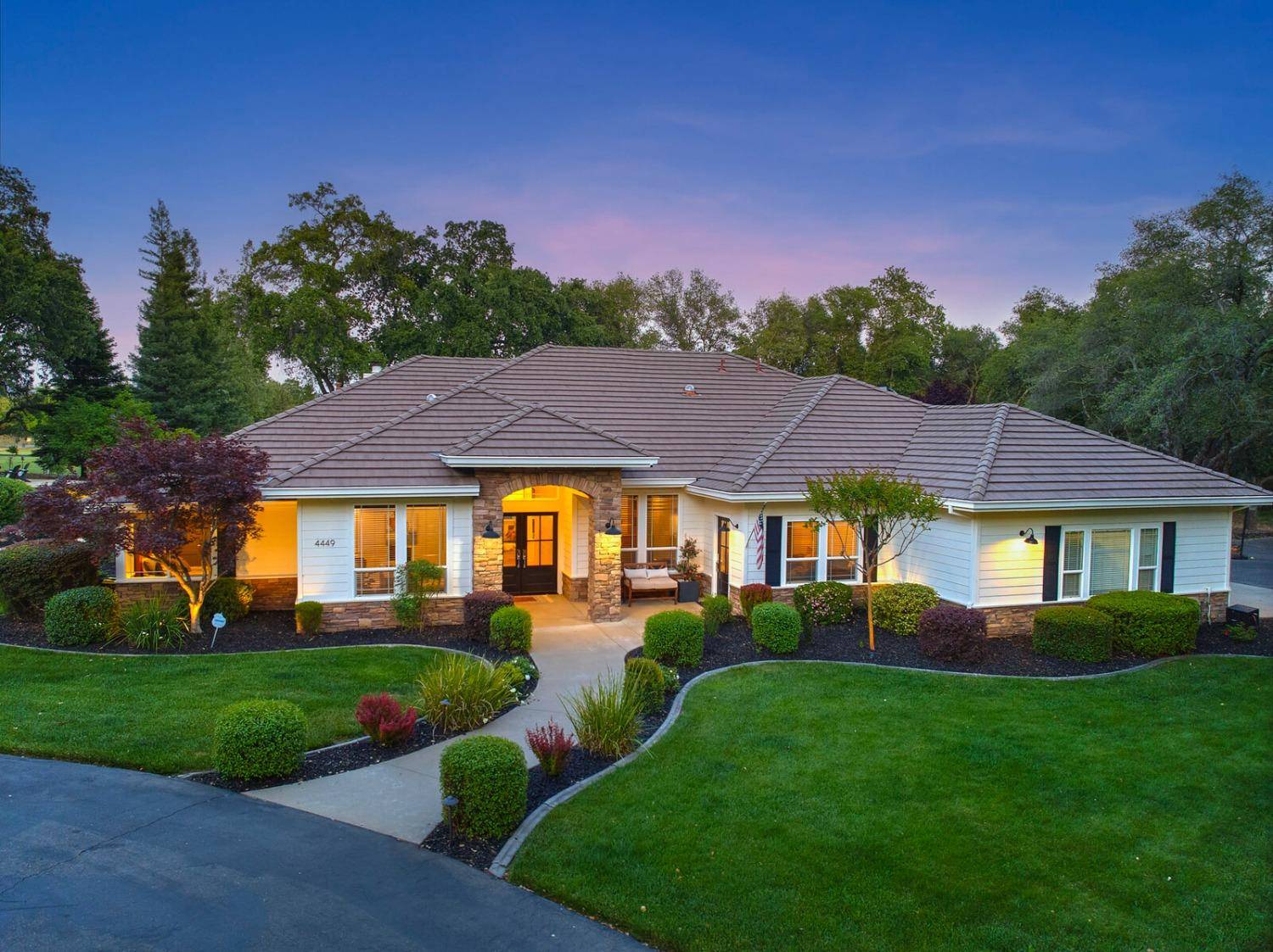 Loomis, CA 95650,4449 Blackberry LN