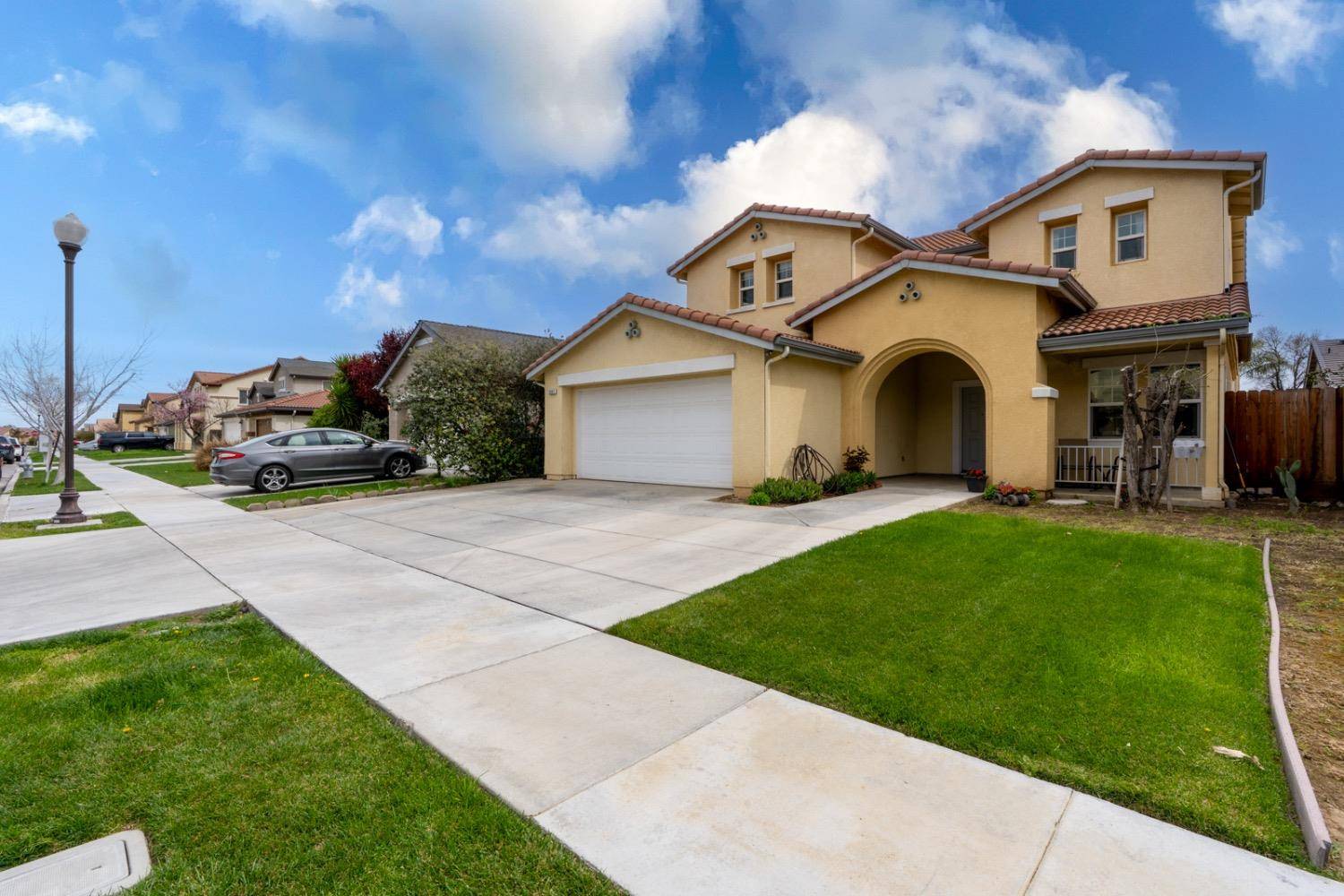 Los Banos, CA 93635,2357 N Rock Creek DR
