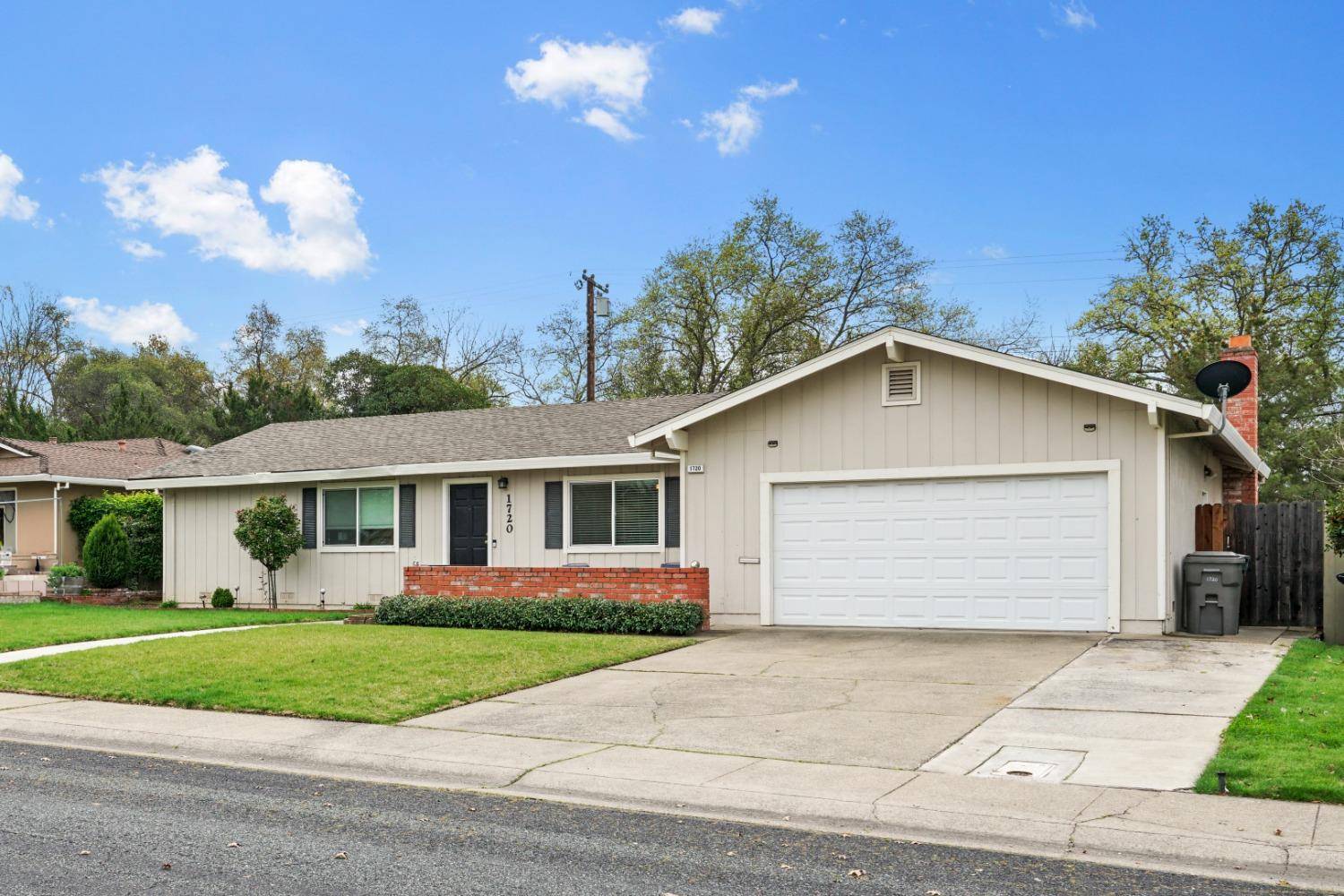 Roseville, CA 95661,1720 Russell WAY