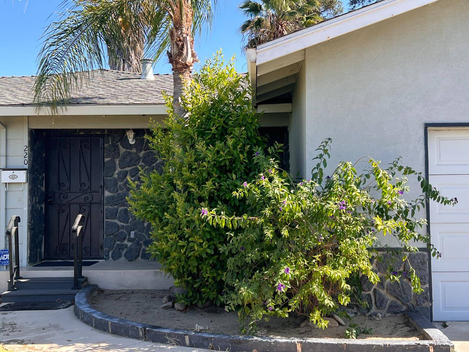 Turlock, CA 95382,220 Earlham DR