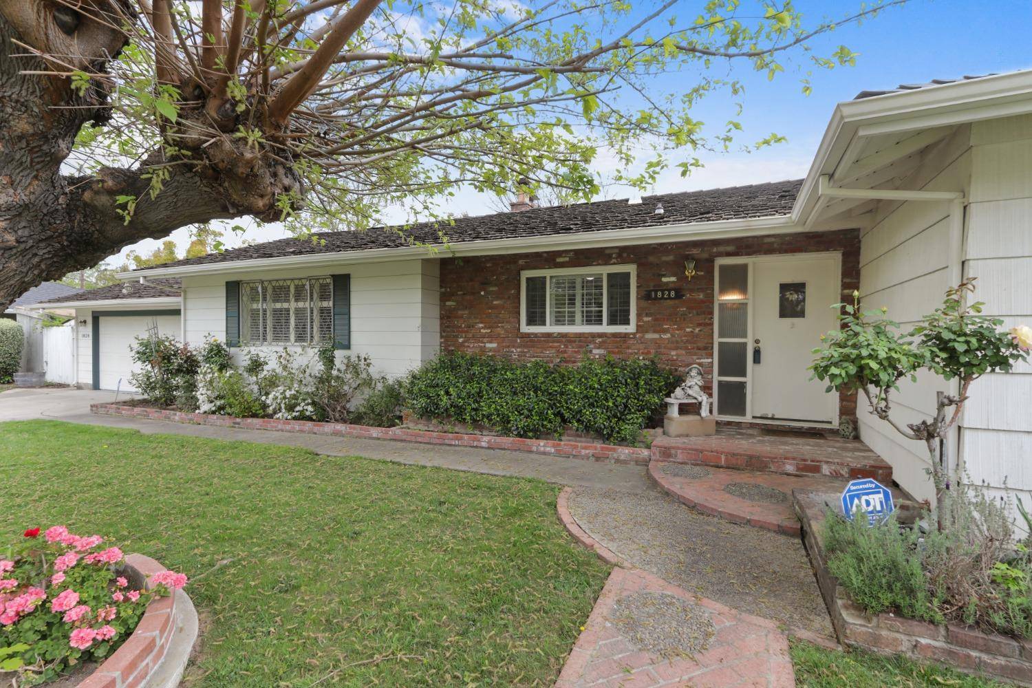 Sacramento, CA 95864,1828 Wayside Ln