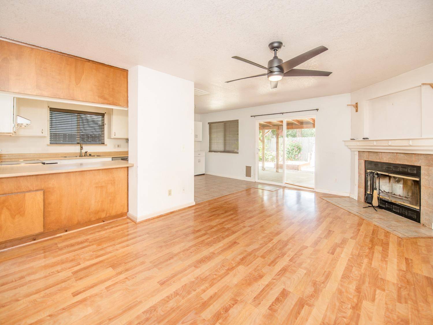 Woodland, CA 95695,148 Glacier ST