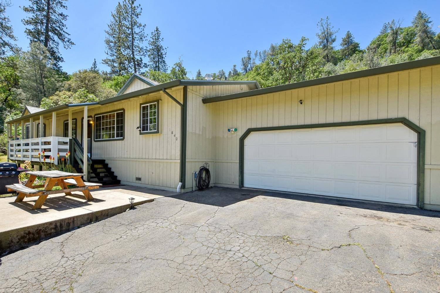 Placerville, CA 95667,1840 Mary CT