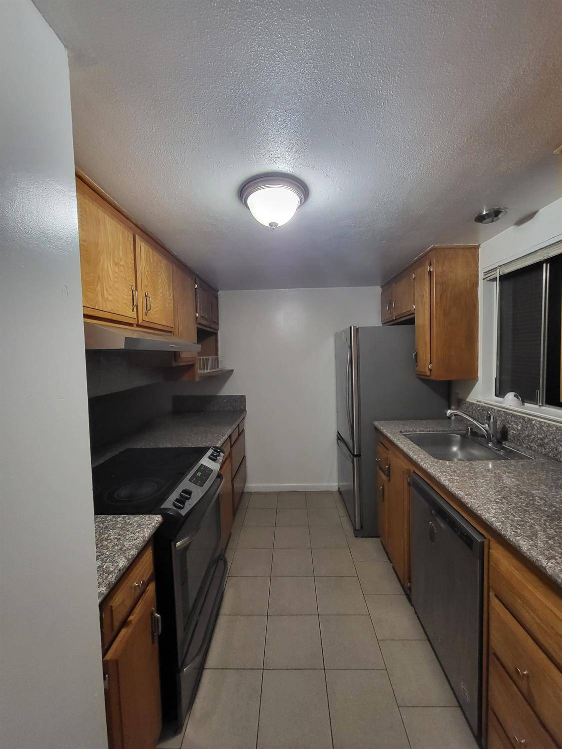 Sacramento, CA 95842,5682 Hillsdale Blvd