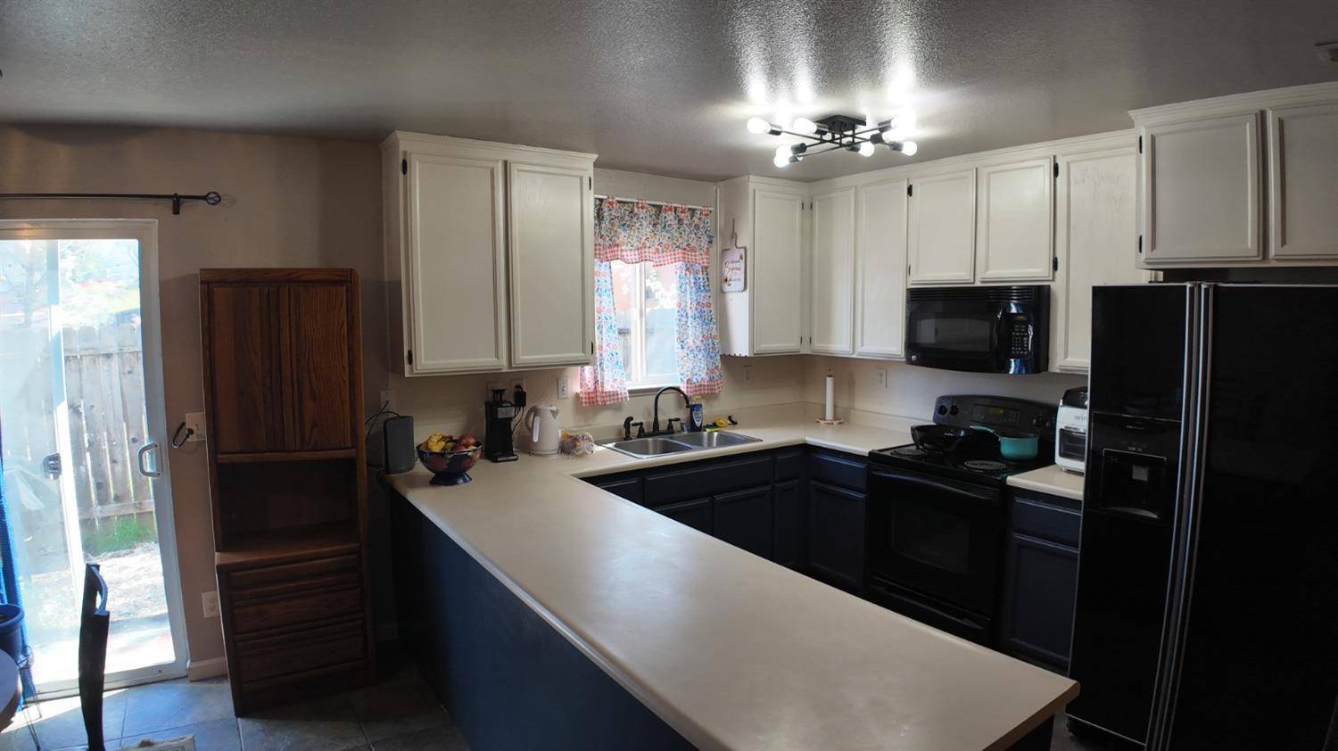 Diamond Springs, CA 95619,3057 Courtside DR