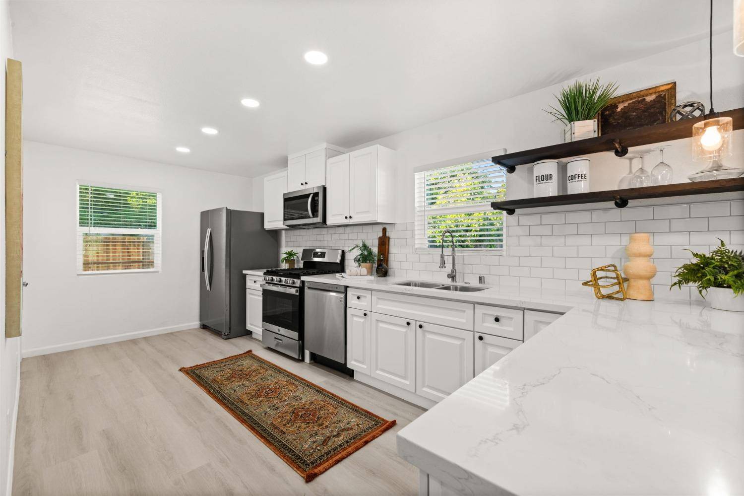 Sacramento, CA 95822,4210 Canby WAY