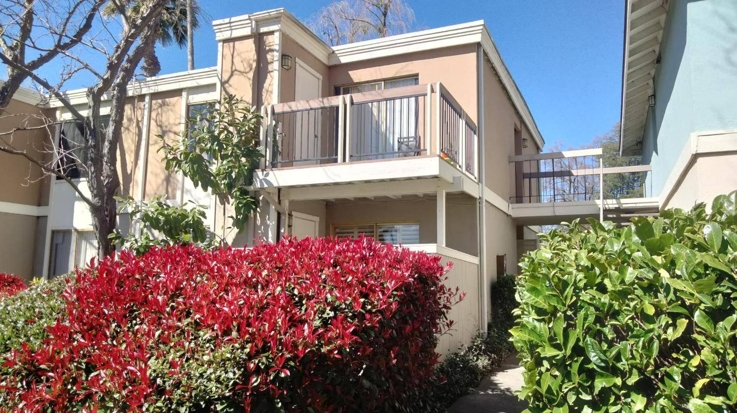 Sacramento, CA 95831,6241 Riverside BLVD #102