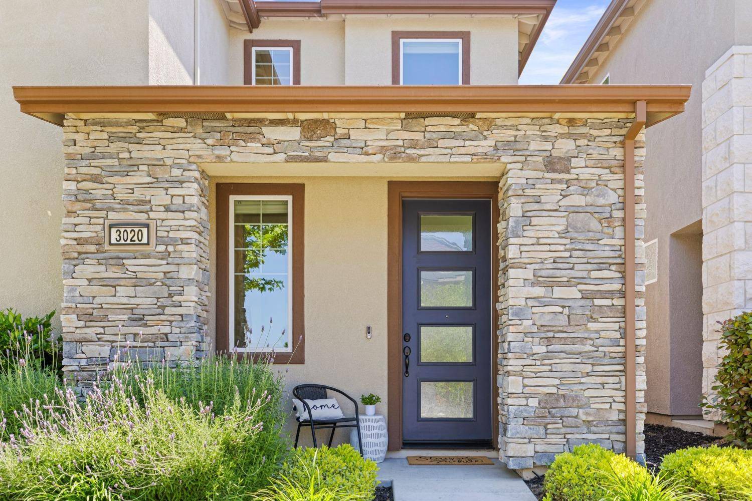 Sacramento, CA 95833,3020 Edgeview DR