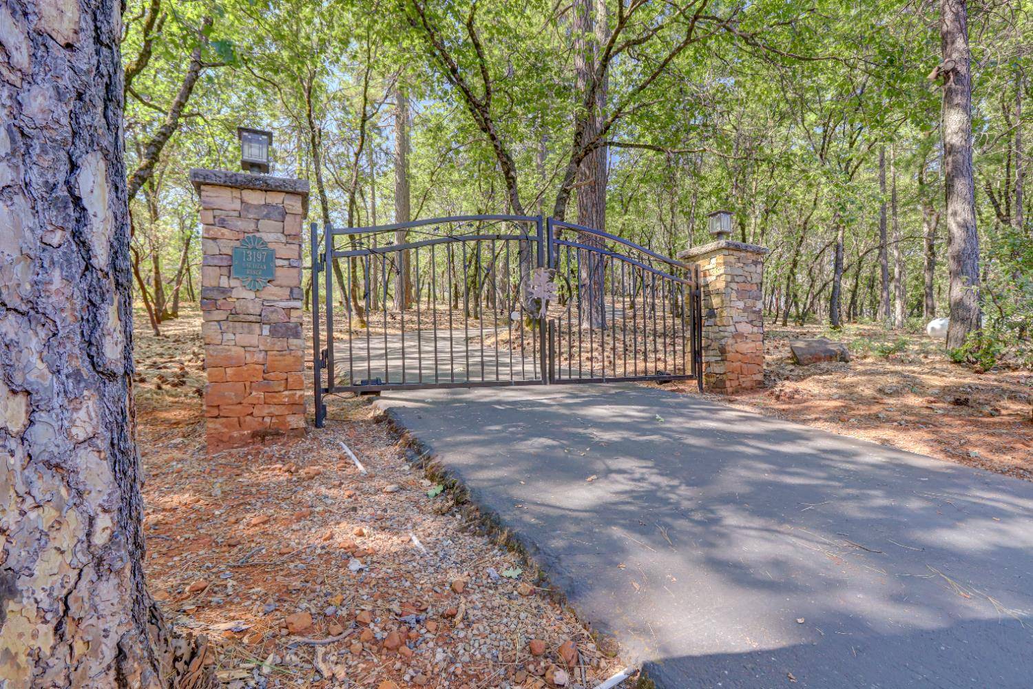 Grass Valley, CA 95949,13197 American Ranch Ct.