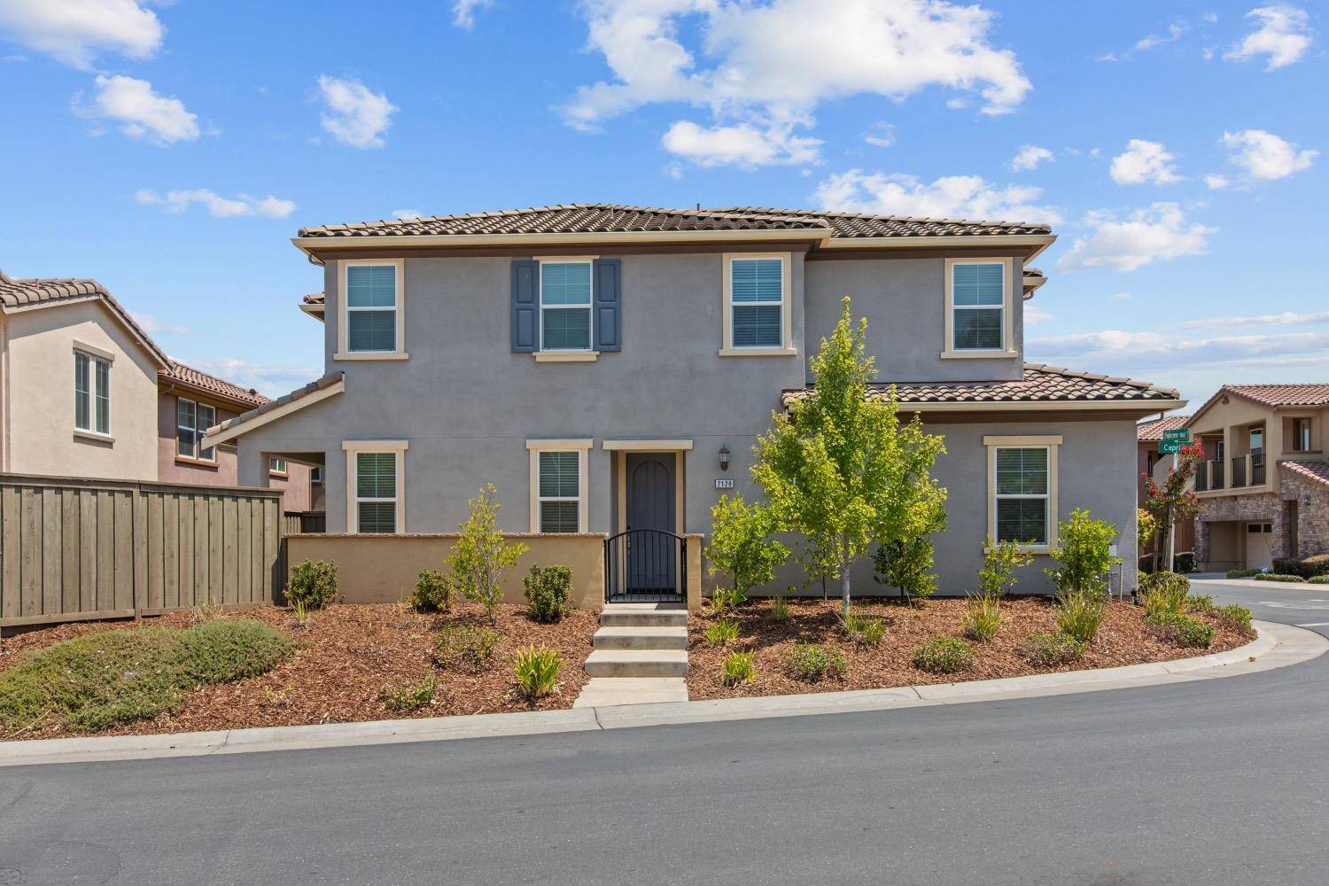 Roseville, CA 95661,2128 Capri DR