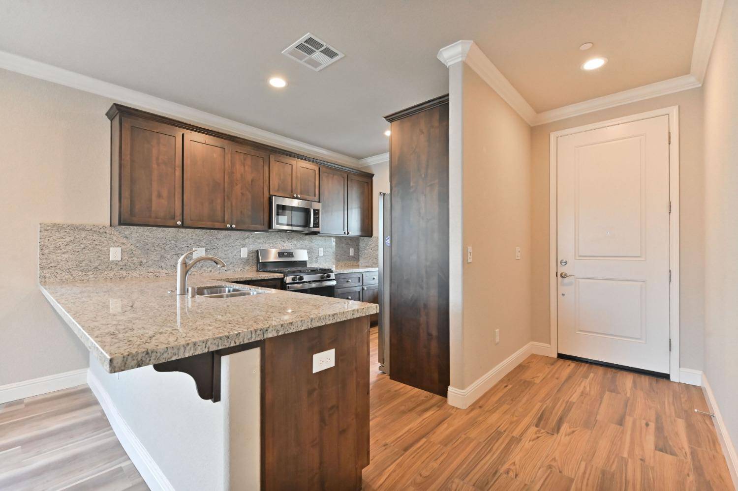 Ione, CA 95640,505 Lupin DR