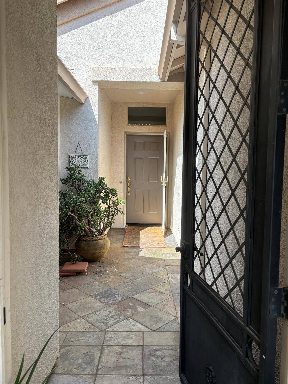 Lincoln, CA 95648,2050 Woodbridge LN