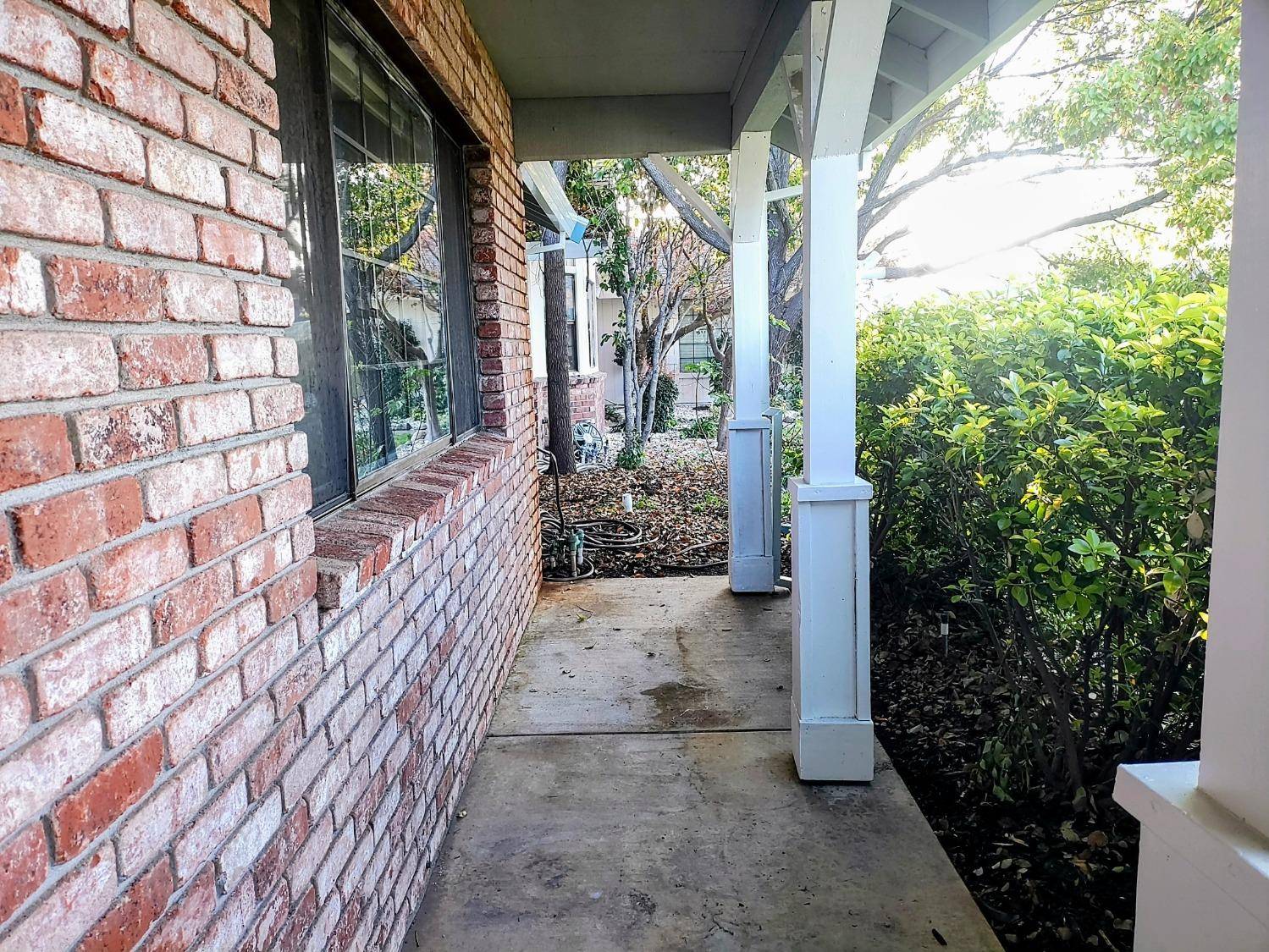 Roseville, CA 95678,631 Lyndhurst AVE