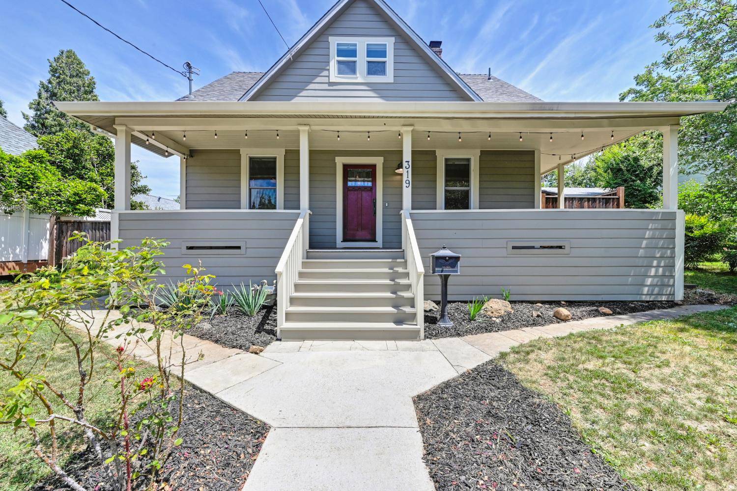 Grass Valley, CA 95945,319 Pleasant St