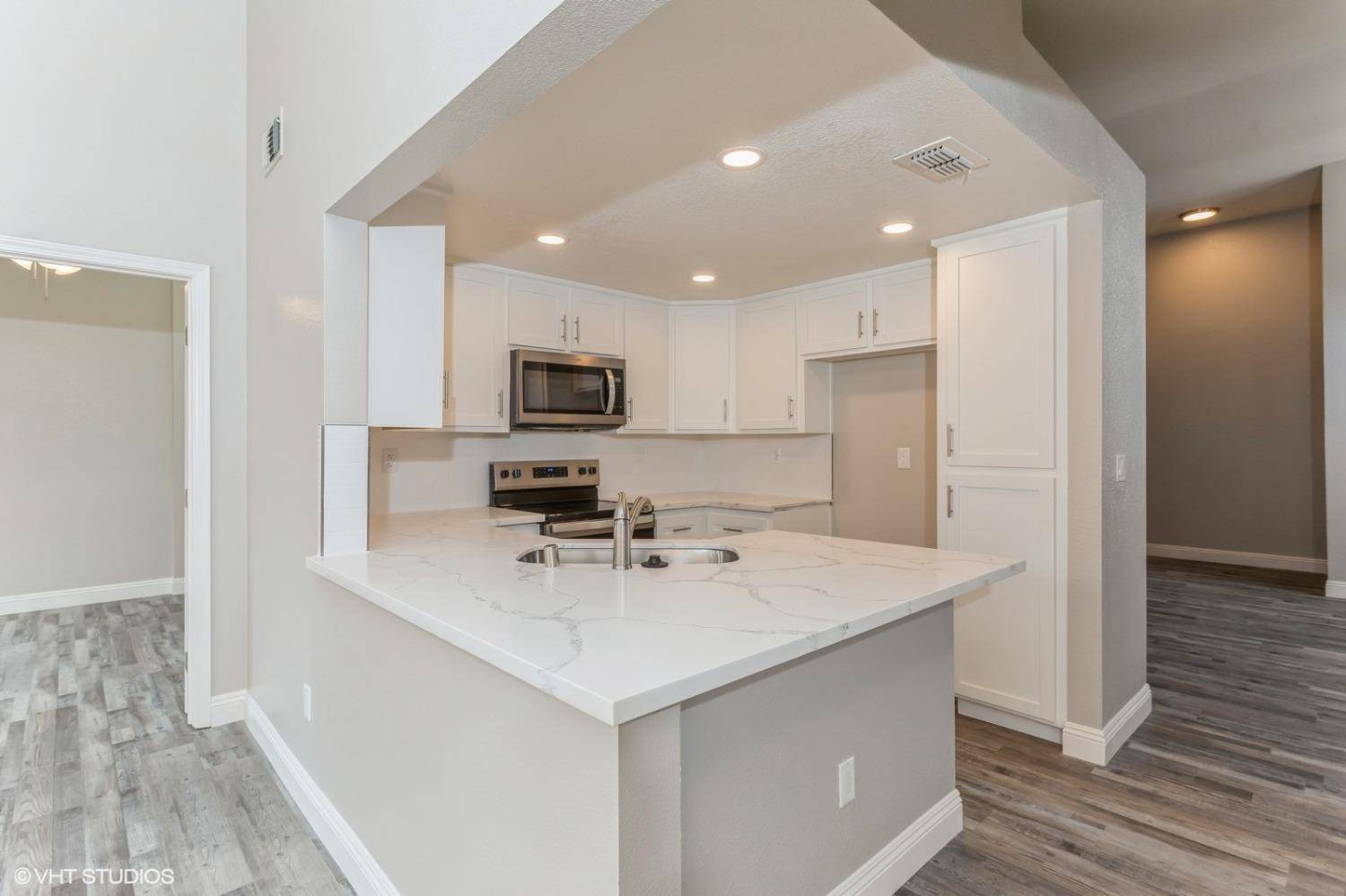 Sacramento, CA 95838,4440 May ST