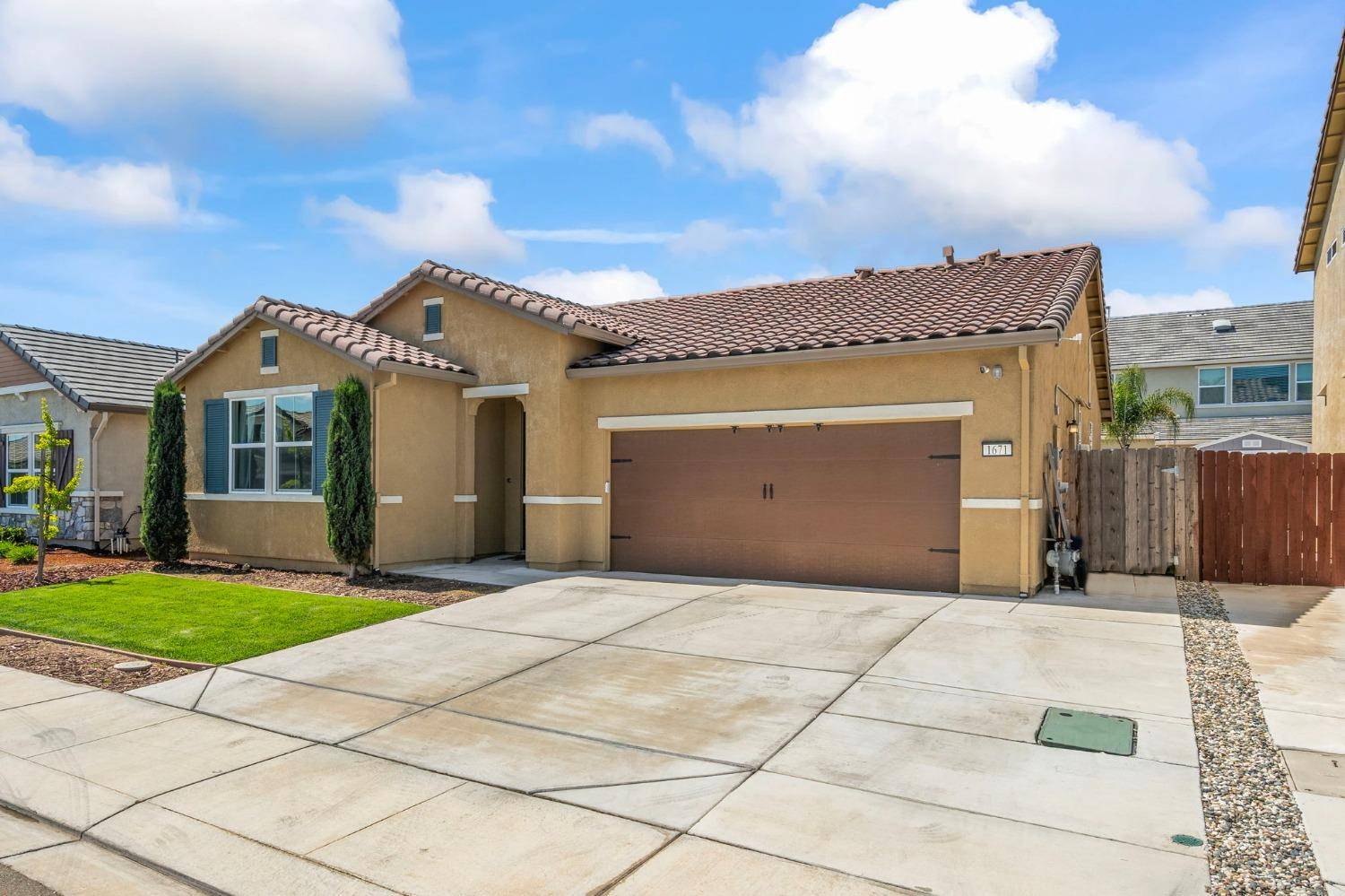 Manteca, CA 95337,1671 Dairy LN