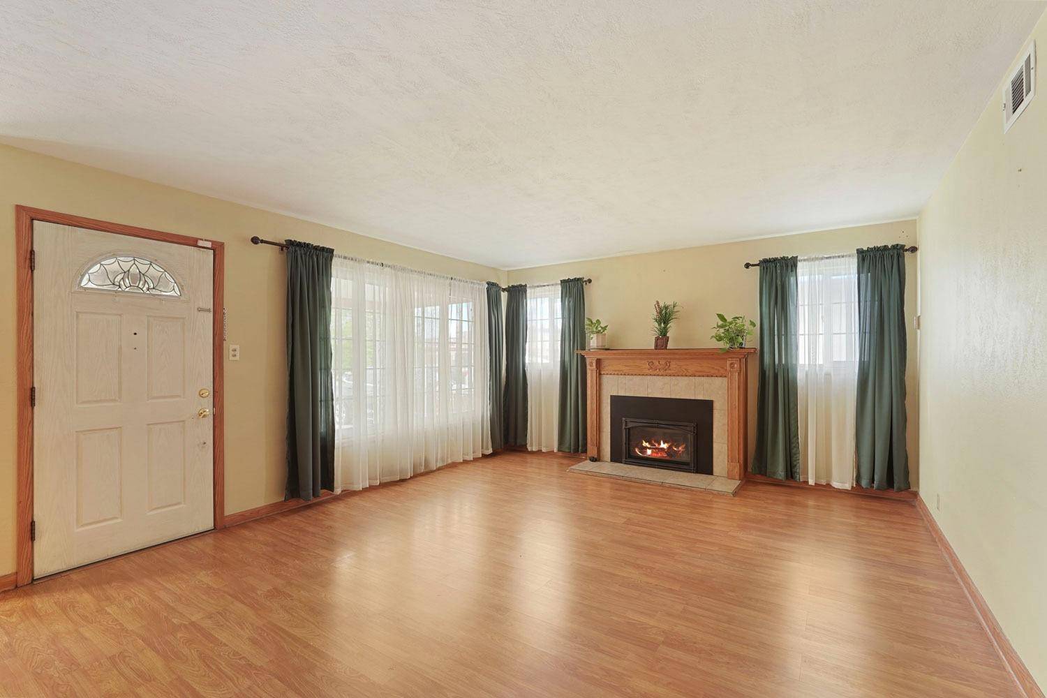 Lodi, CA 95242,8 N Pacific AVE