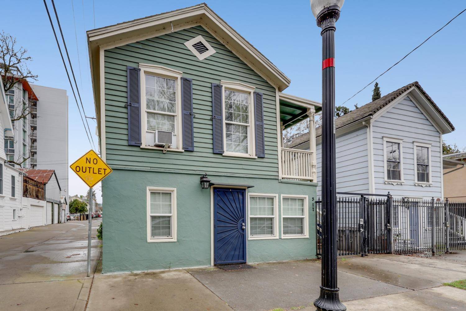 Sacramento, CA 95814,517 13th ST