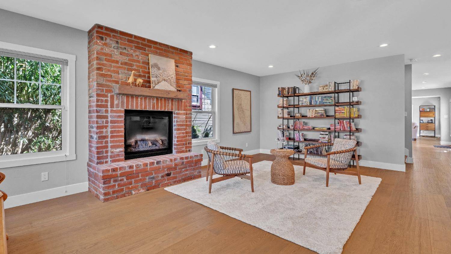 Sacramento, CA 95816,1717 39th ST