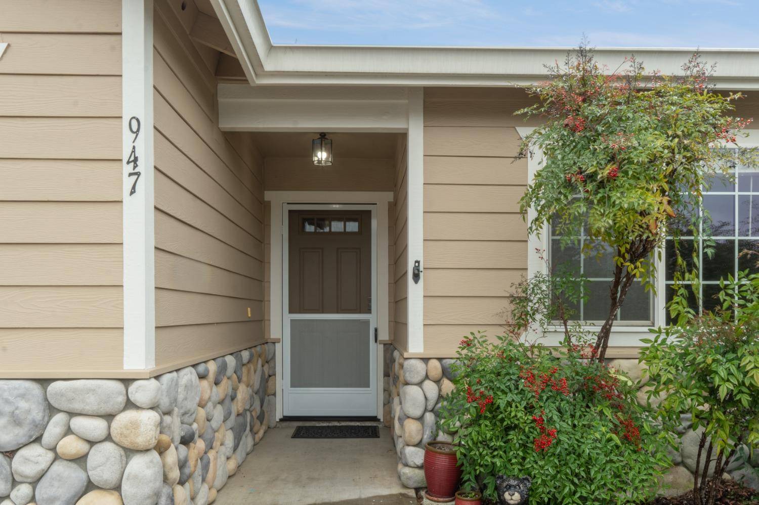 Angels Camp, CA 95222,947 Country LN