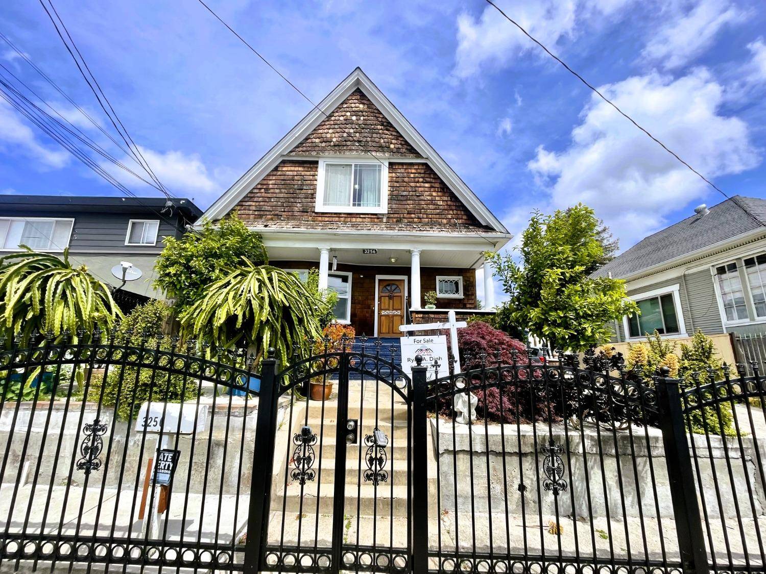 Oakland, CA 94601,3256 Prentiss ST