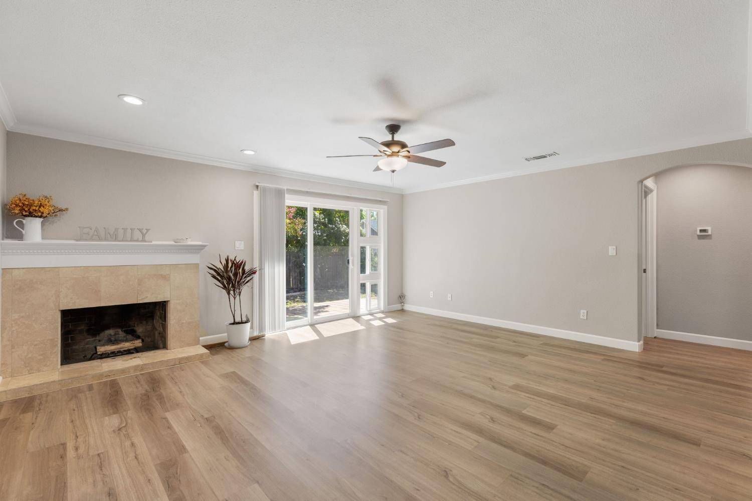 Citrus Heights, CA 95610,6912 Sylvan RD