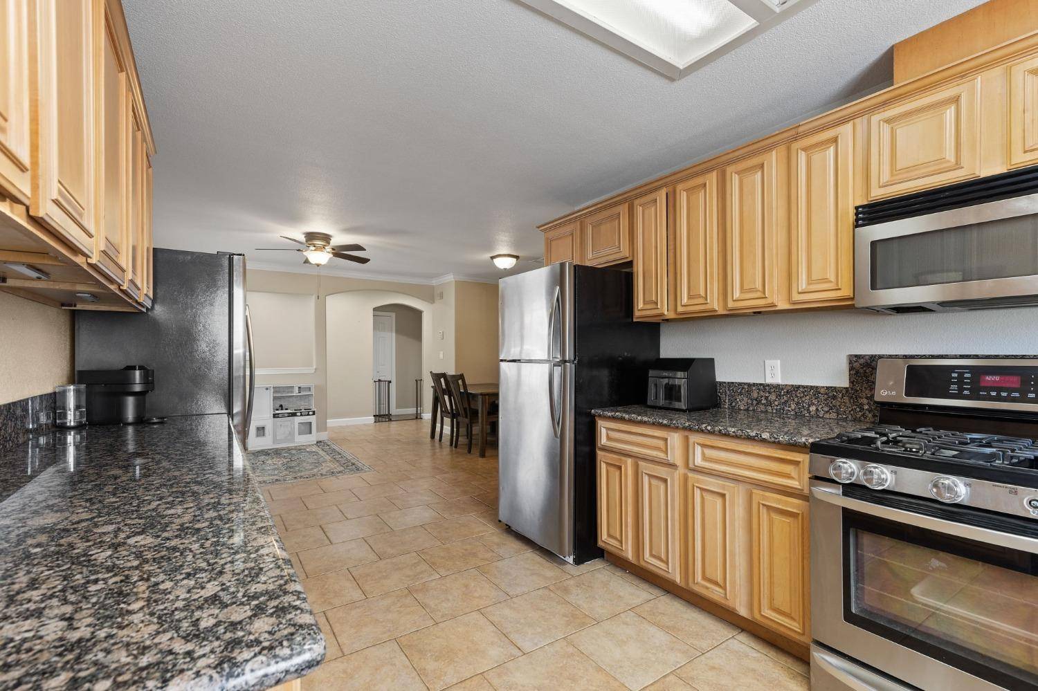 Citrus Heights, CA 95610,6912 Sylvan RD