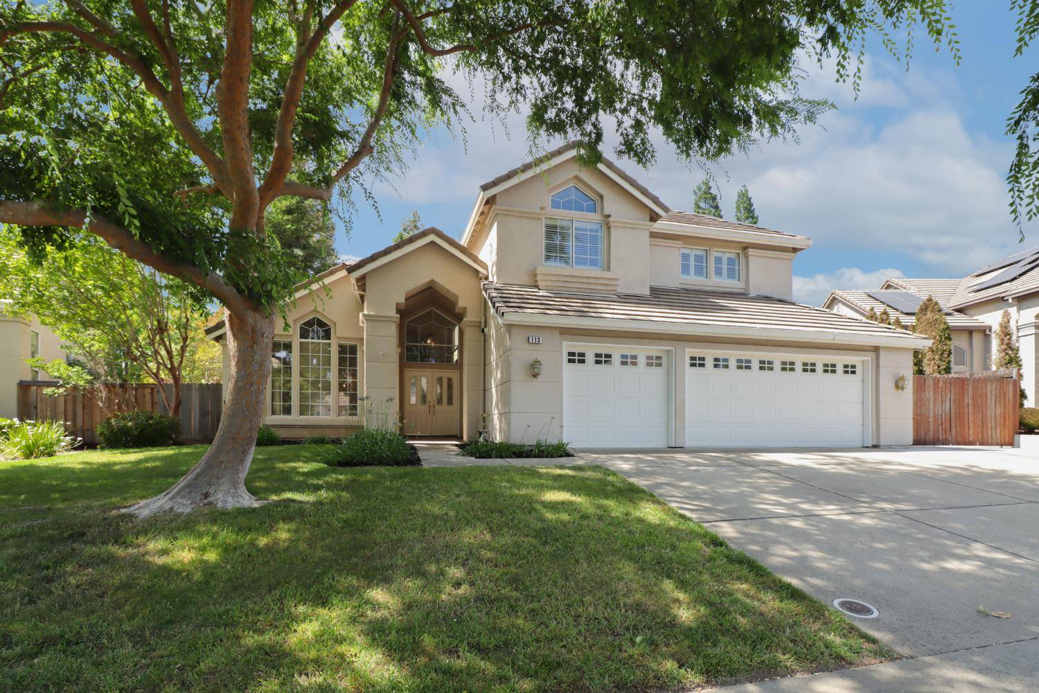 Folsom, CA 95630,113 Teceira WAY