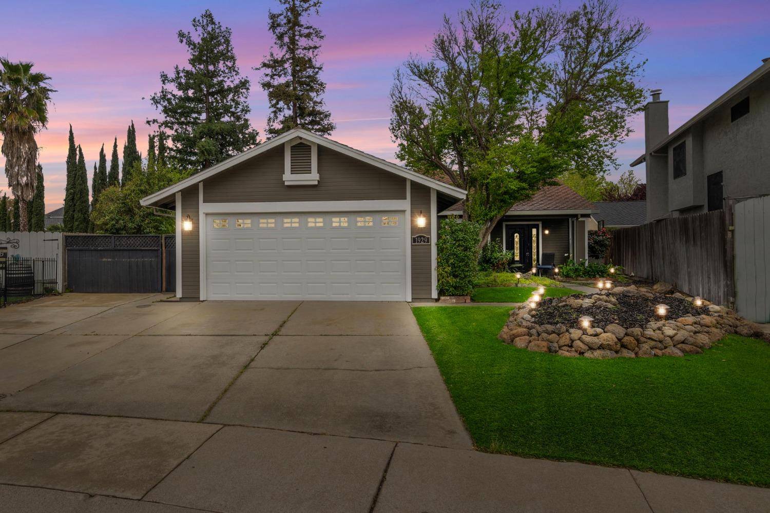 Lodi, CA 95242,1929 Winding Oak ST