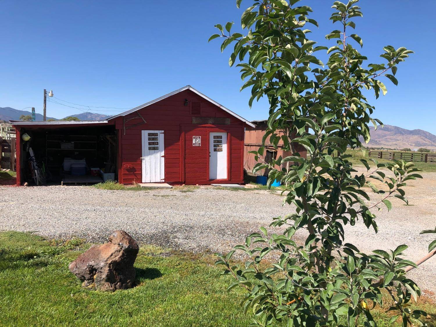 Montague, CA 96064,5017 Oberlin RD
