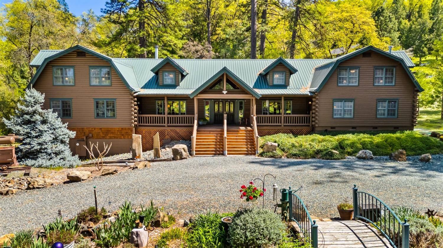 Nevada City, CA 95959,12735 Davis Lane