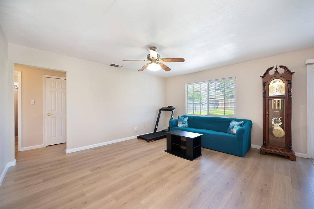 North Highlands, CA 95660,3673 Jonothan WAY