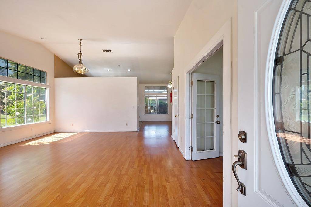 Sacramento, CA 95823,10 Newland