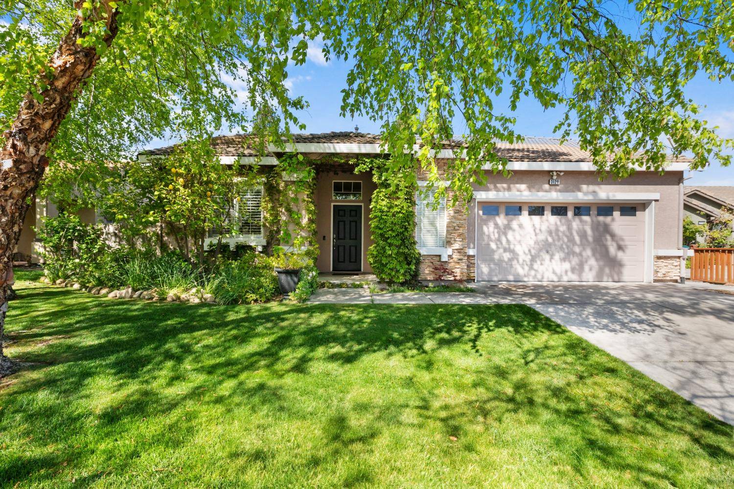West Sacramento, CA 95691,3120 Ryer Isl ST