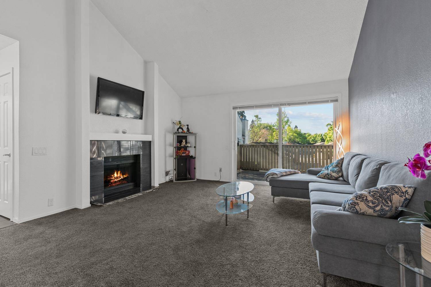 Sacramento, CA 95825,2280 Hurley WAY #14