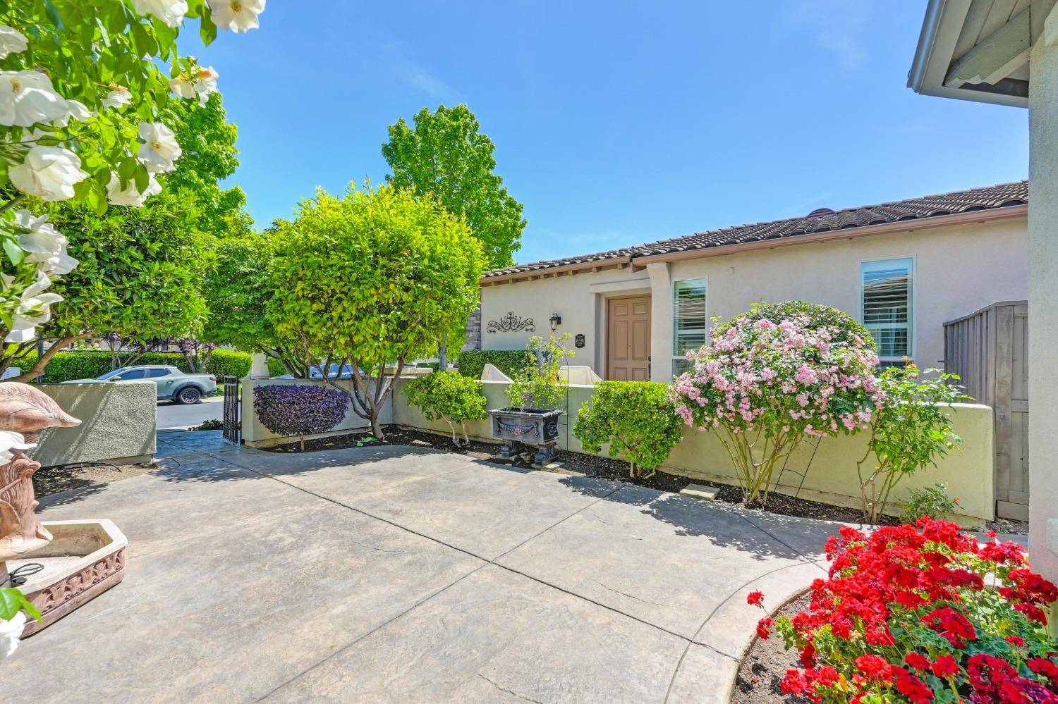 Sacramento, CA 95835,251 Perazul CIR