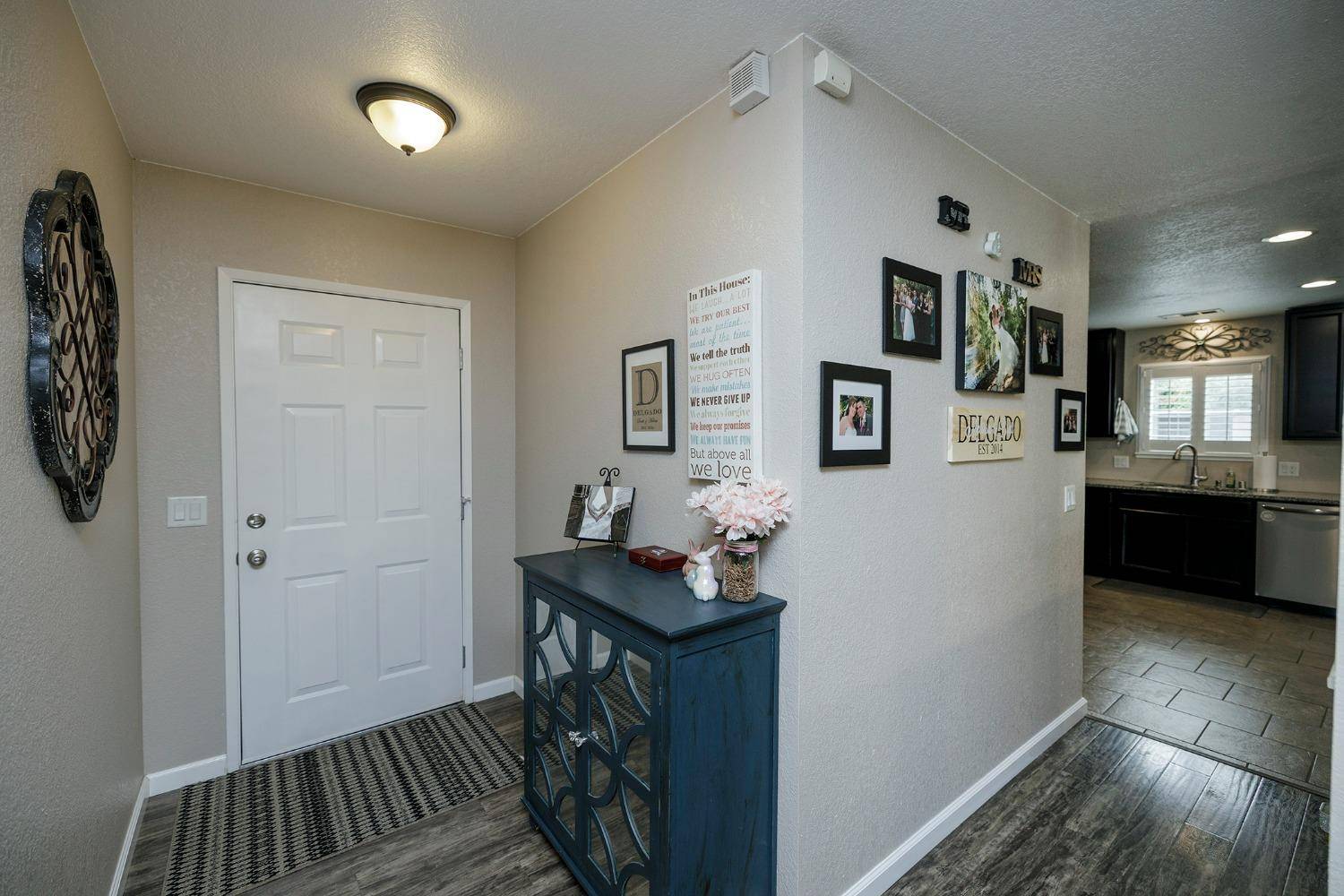 Ripon, CA 95366,271 Blossom DR