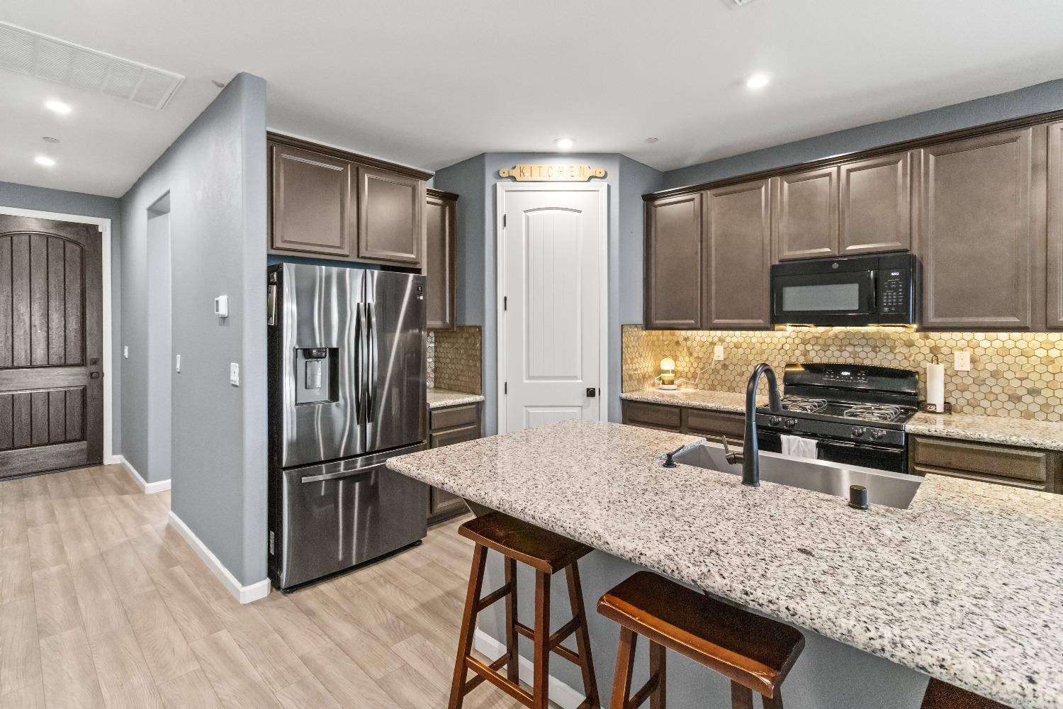 Plumas Lake, CA 95961,890 Kirkwood CT