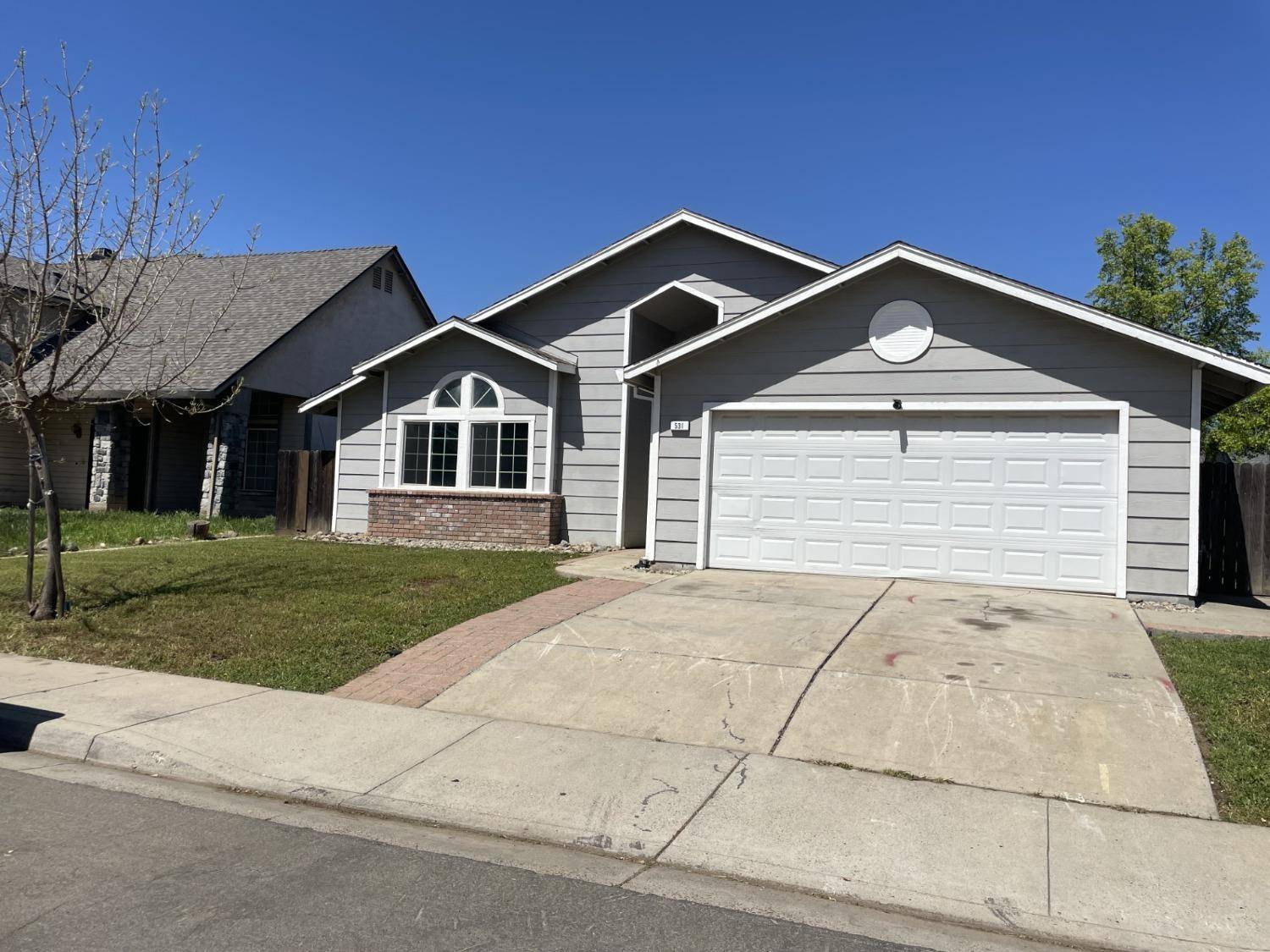 Patterson, CA 95363,531 Chesterfield DR