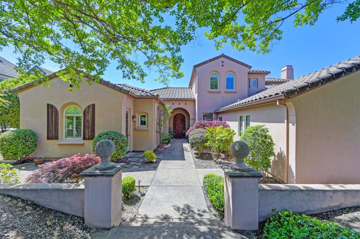 El Dorado Hills, CA 95762,4542 Echo Springs CIR