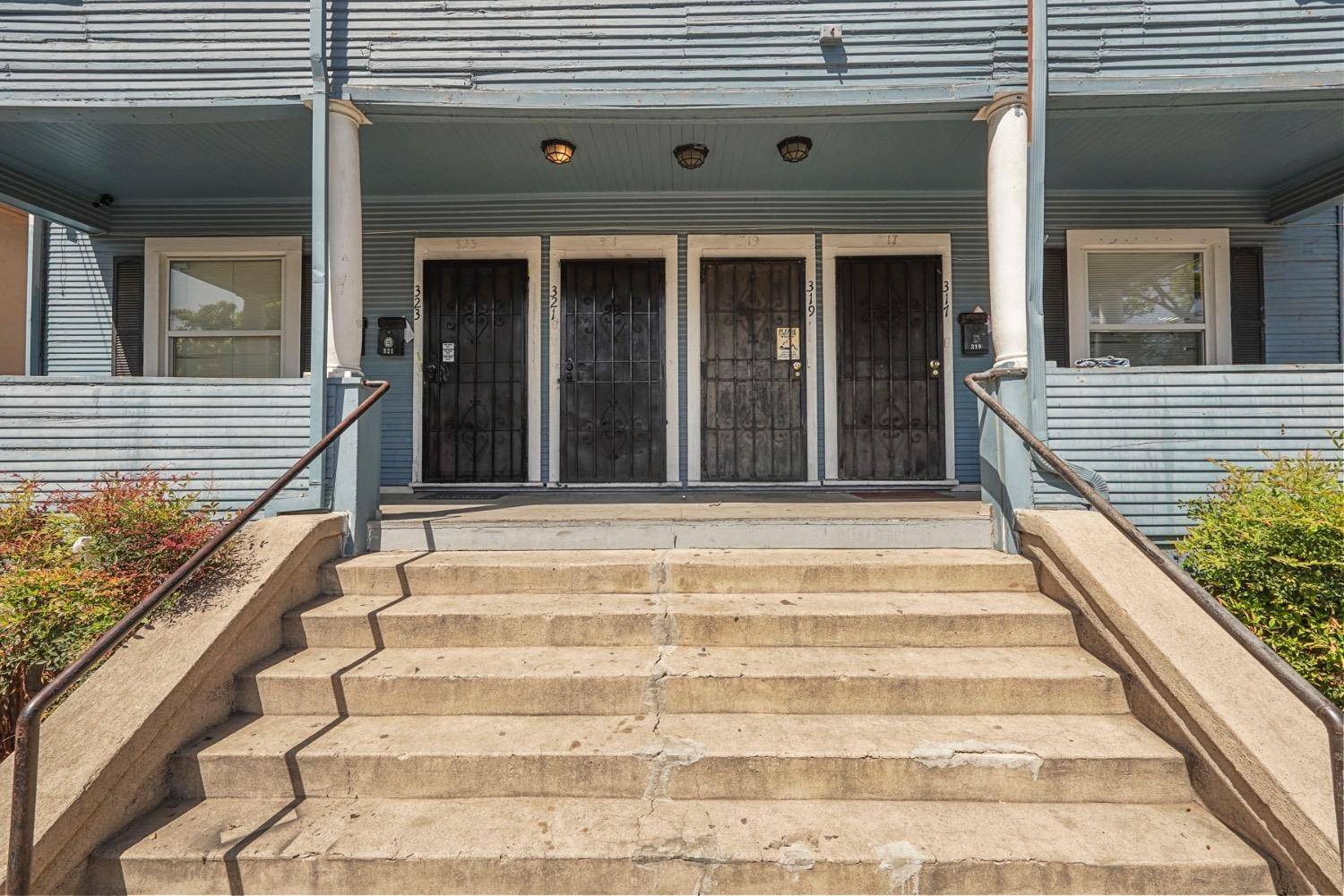 Stockton, CA 95203,319 W Oak ST
