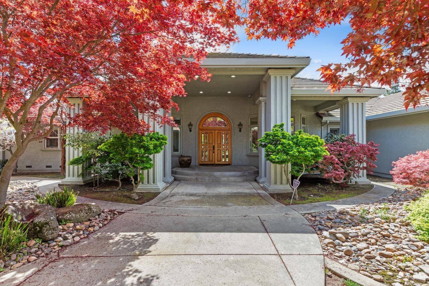 Oakdale, CA 95361,5000 Peach Blossom LN