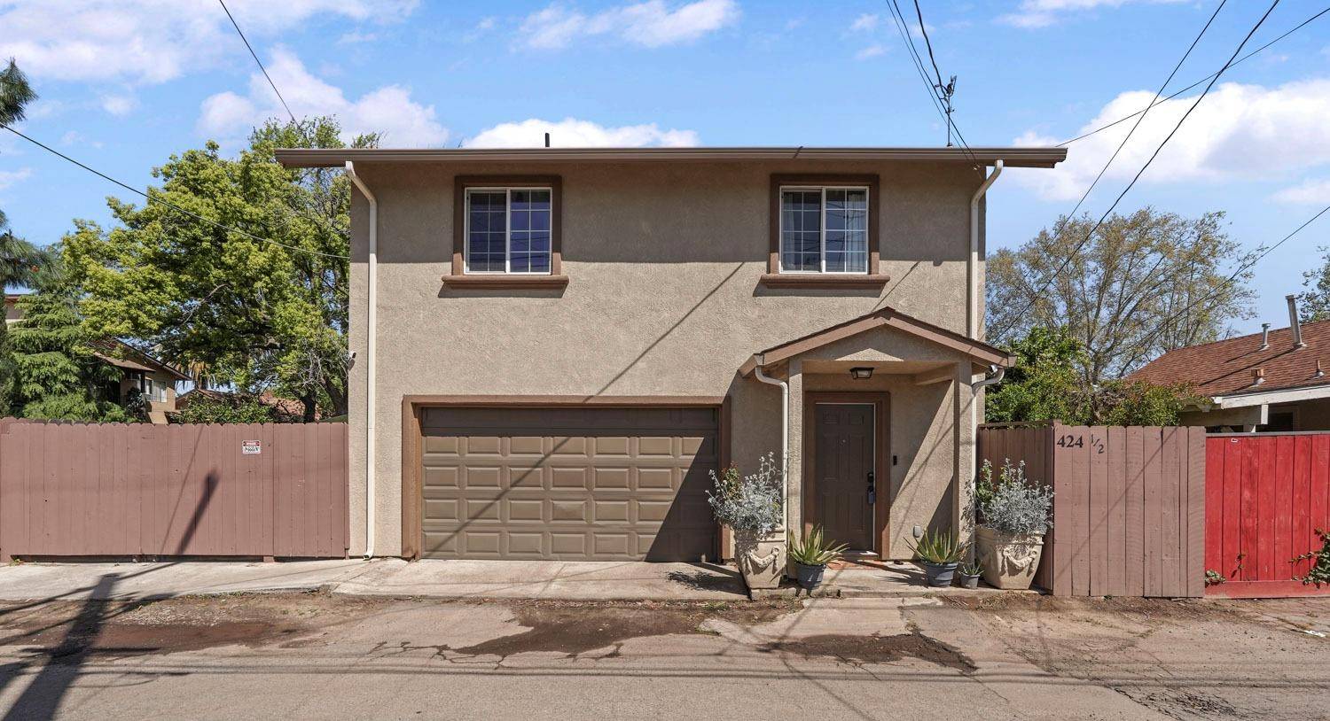 Lodi, CA 95240,1/2 E Oak ST