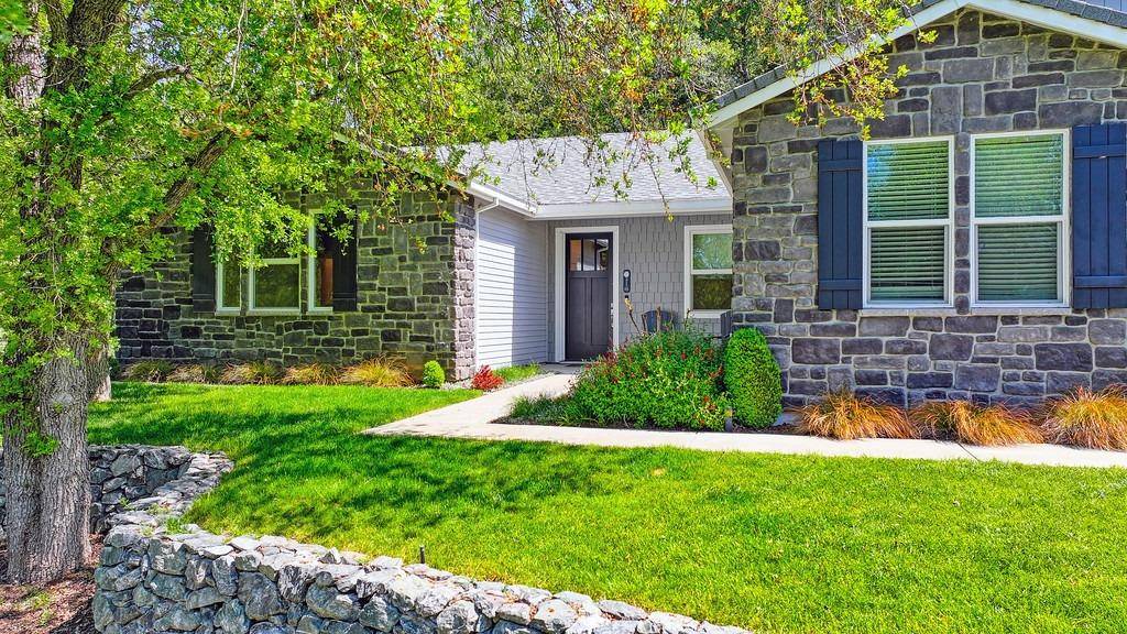 Loomis, CA 95650,3461 Sugarloaf Mountain RD