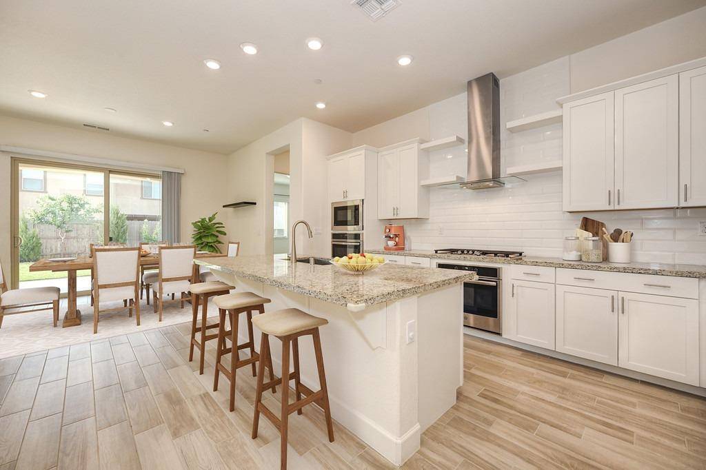 Roseville, CA 95747,2161 Somers ST