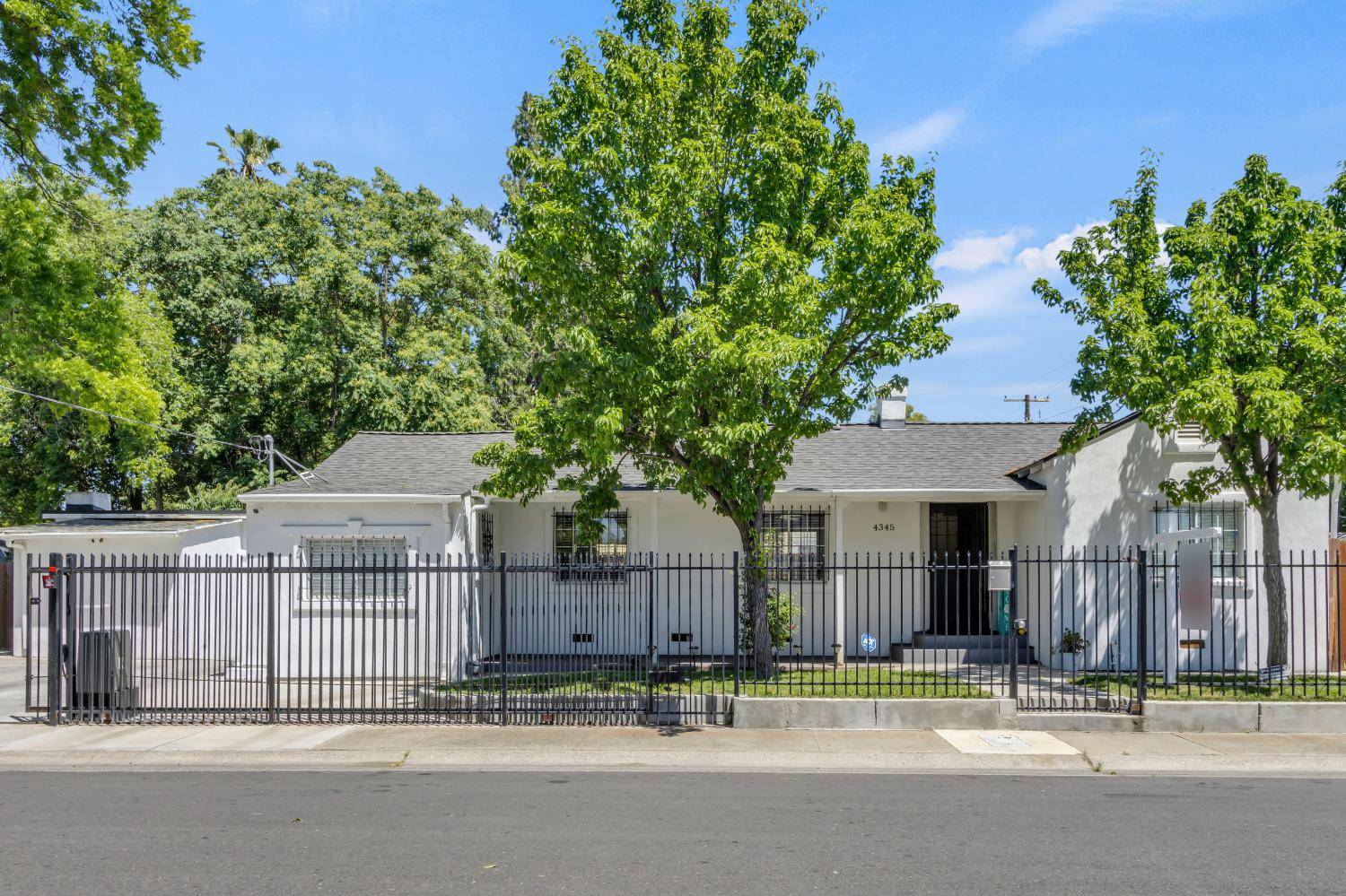 Sacramento, CA 95820,4345 48th st