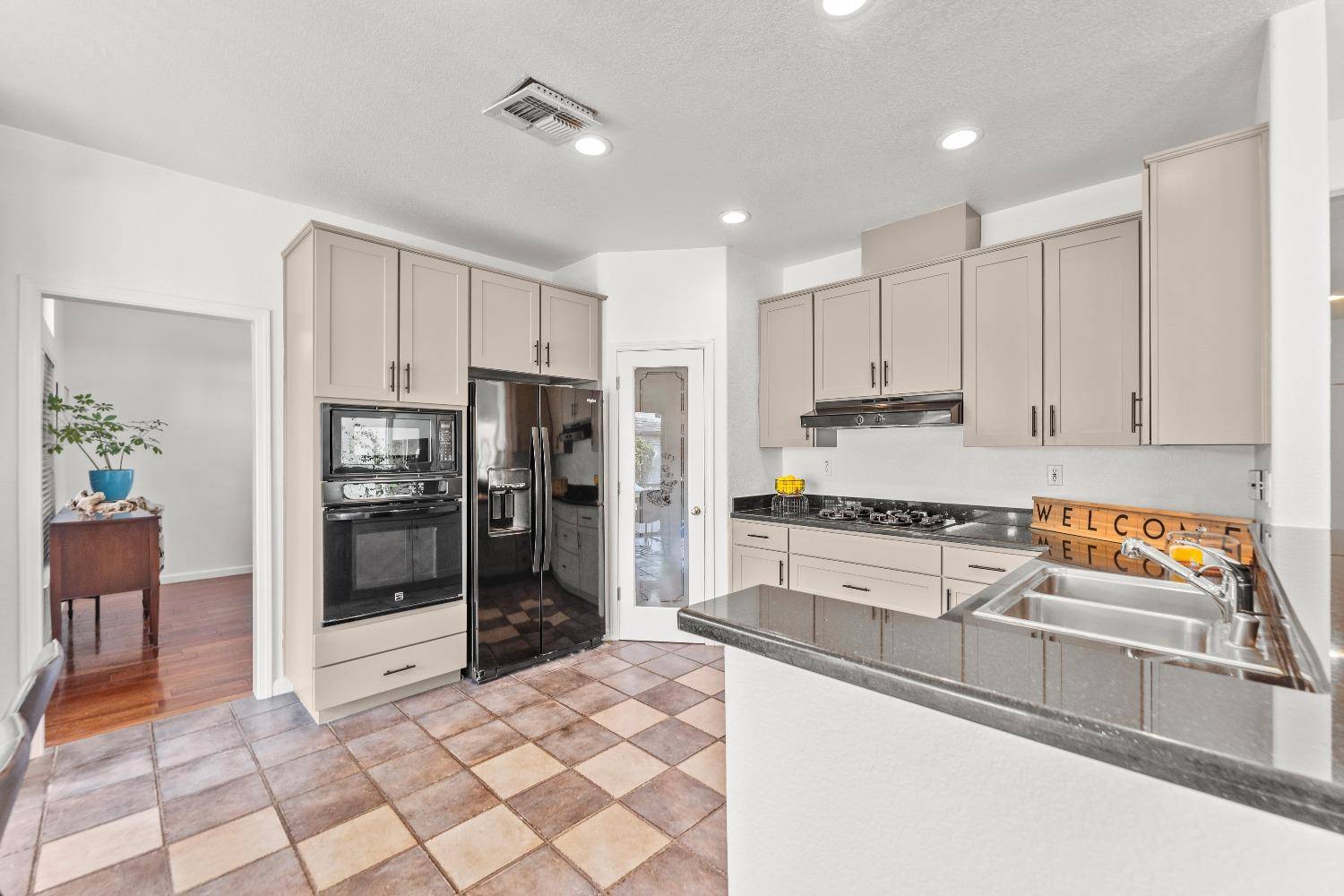 Elk Grove, CA 95758,3180 HALYARD WAY