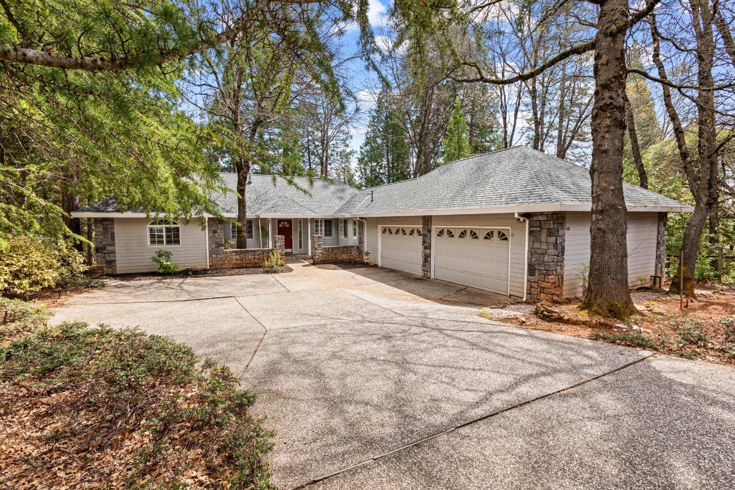 Grass Valley, CA 95949,129 Buckingham CT