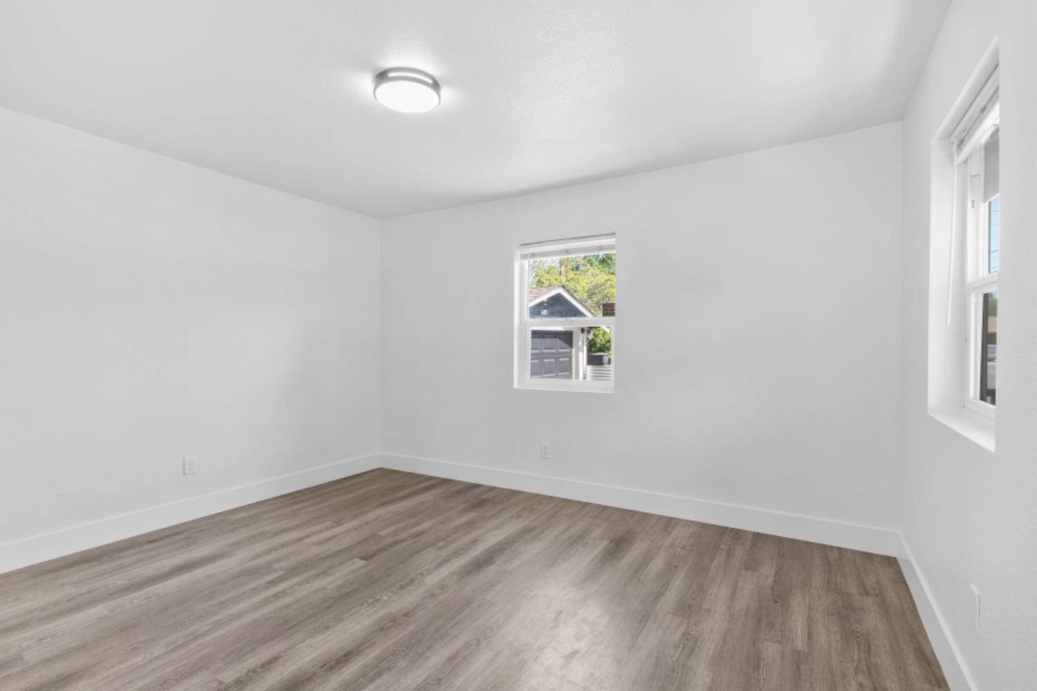 Roseville, CA 95678,417 Douglas BLVD