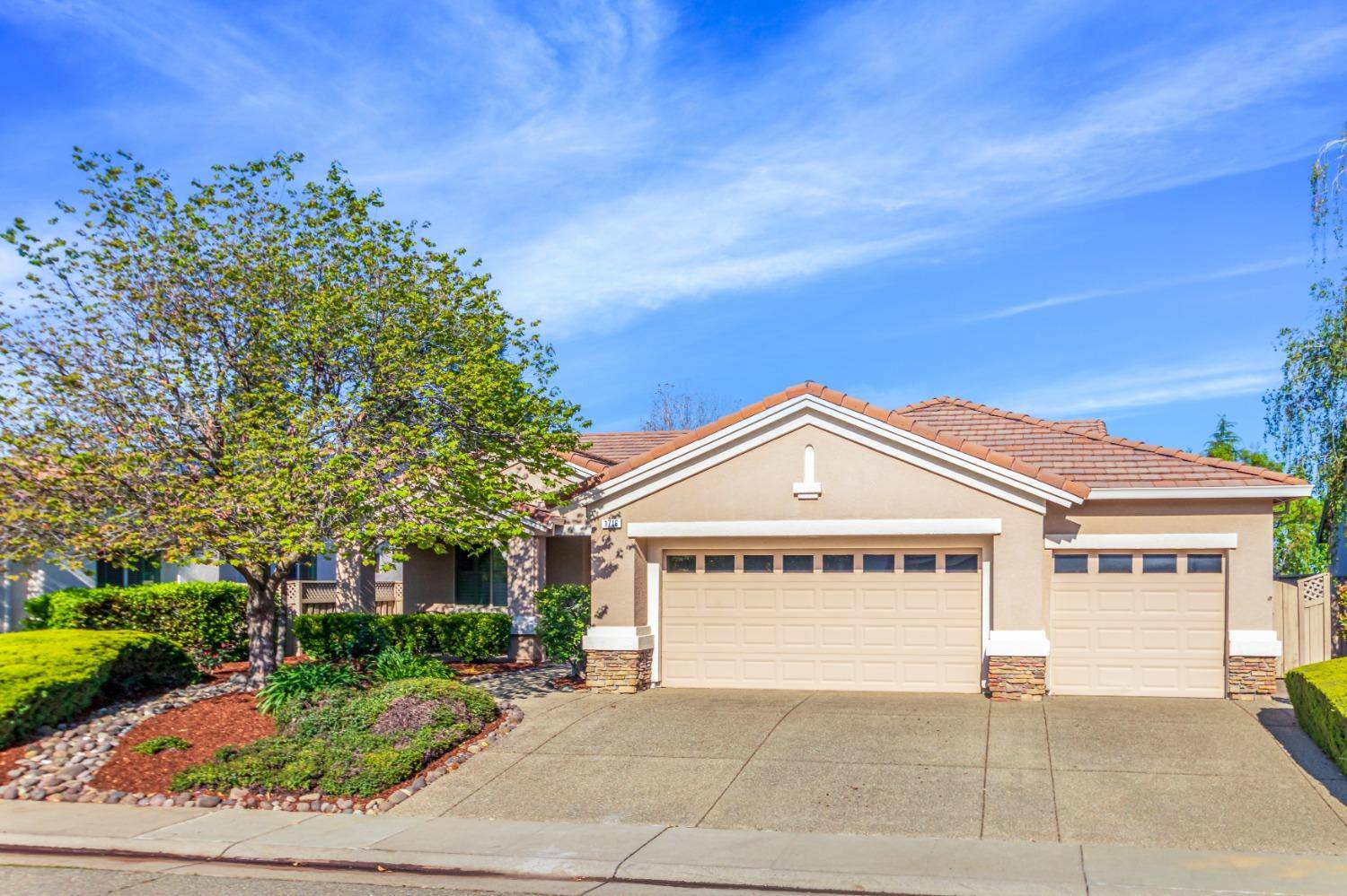 Lincoln, CA 95648,1716 Glenbrook LN